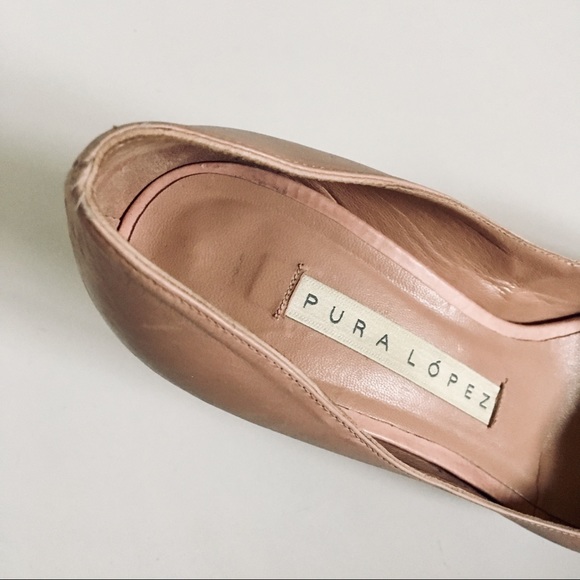 Pura Lopez | Leather Peep Toe Bow Front Heels - Picture 2 of 8